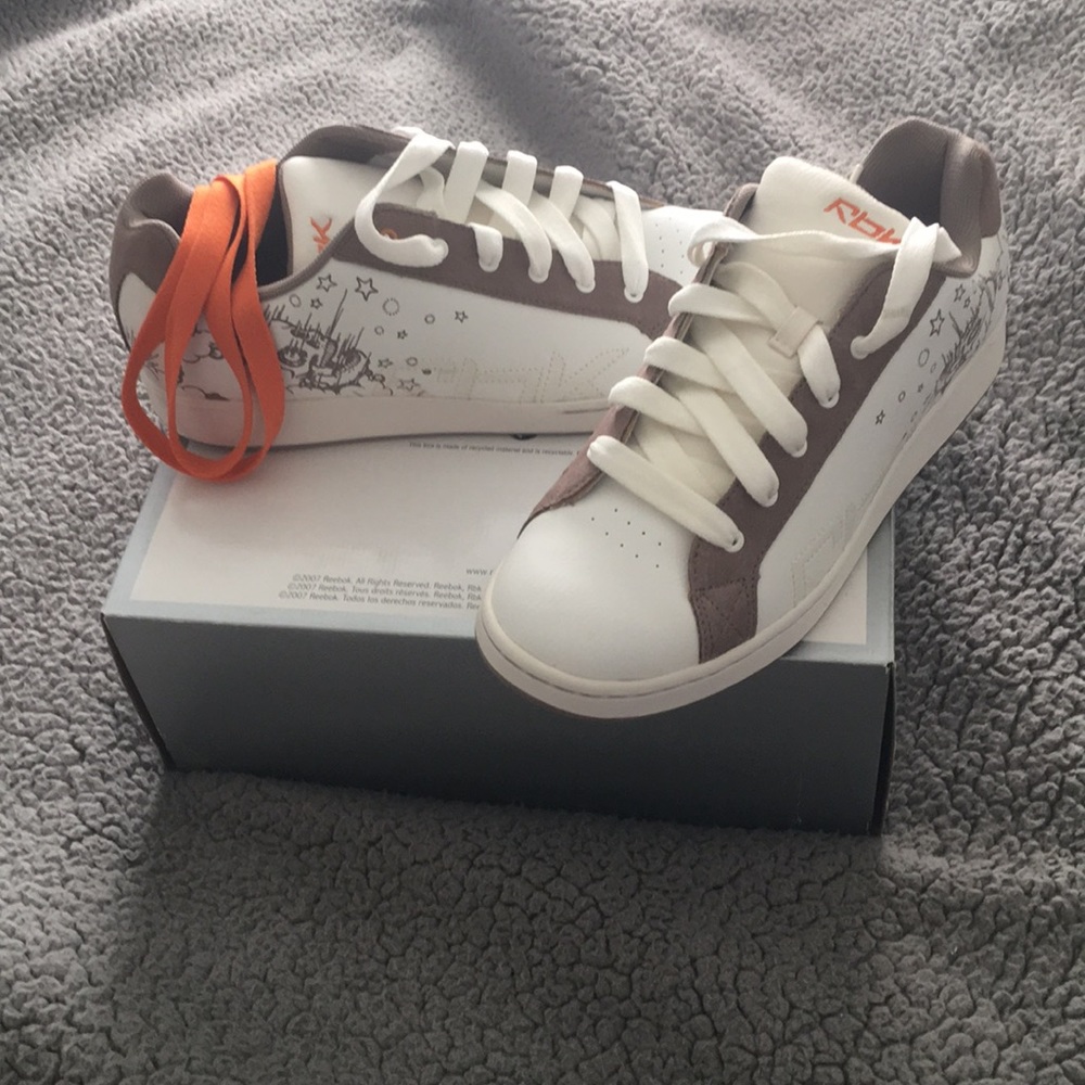 Athletes Reebok-never been worn